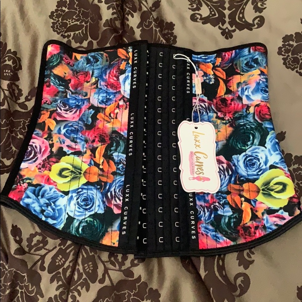 Waist trainer belt
